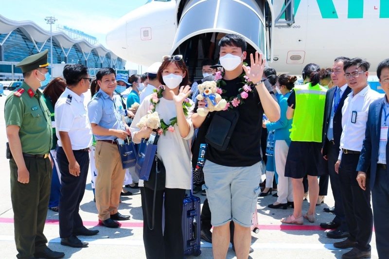 Khánh Hòa: 6 tháng, đón hơn 1 triệu khách du lịch, doanh thu 5.500 tỷ đồng