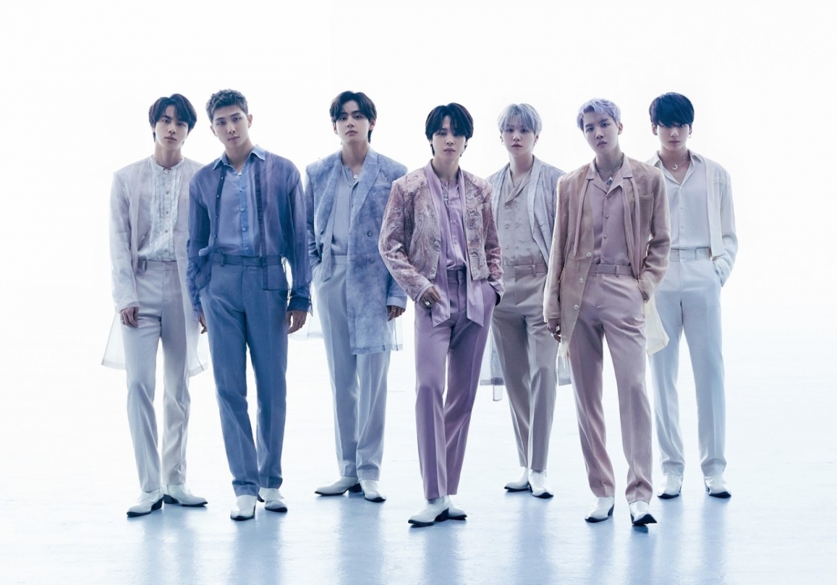 BTS bác bỏ thông tin tan rã nhóm