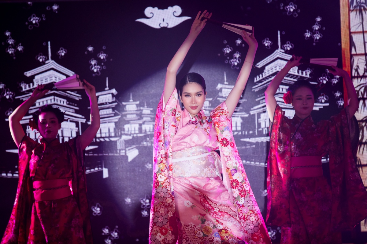 Á hậu Phương Anh chính thức trở thành đại diện Việt Nam thi Hoa hậu Quốc tế 2022