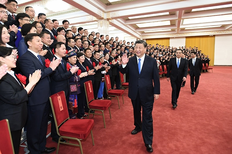 Trung Quốc quyết chống tham nhũng thân hữu trước đại hội XX