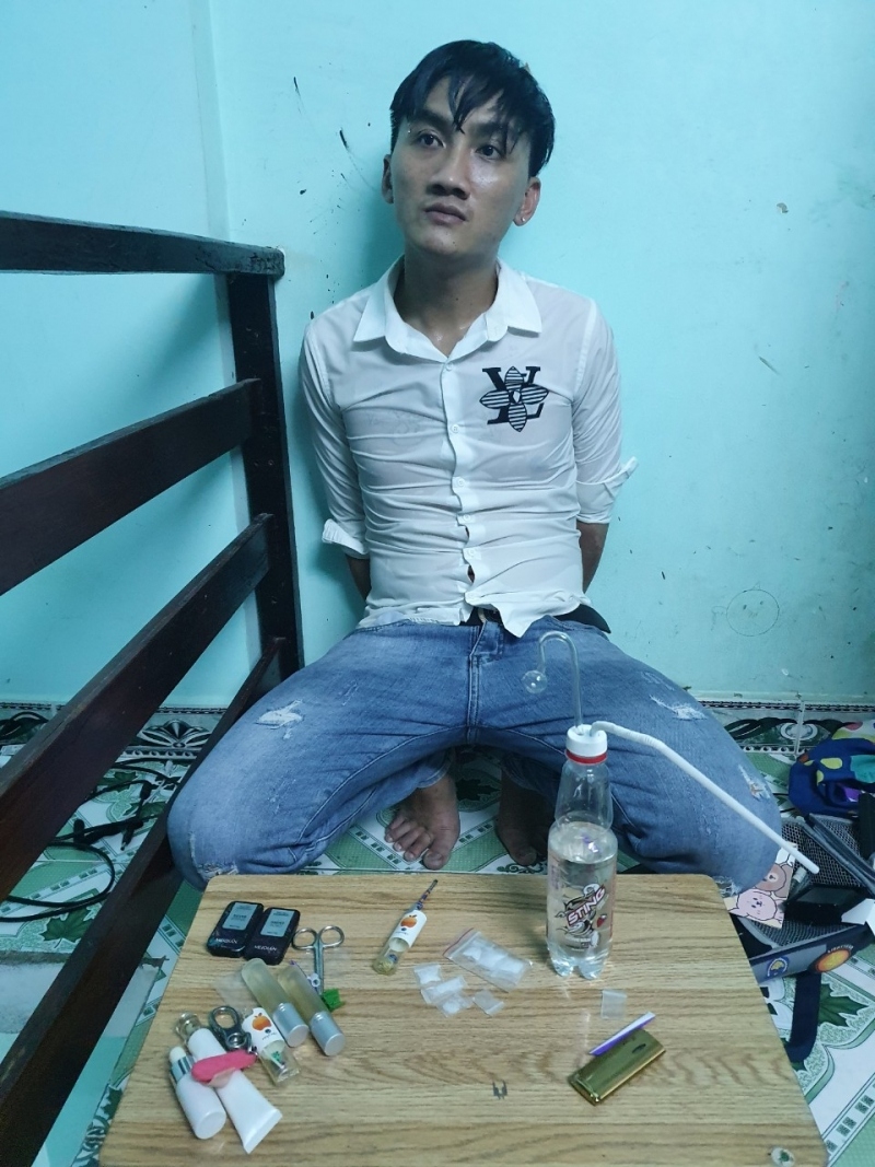Vùng Cảnh sát biển 3 bắt giữ đối tượng tàng trữ trái phép chất ma túy