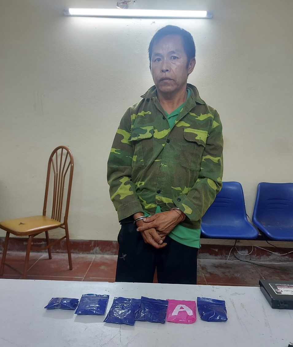 Bị bắt giữ khi mua hơn 1.100 viên ma túy từ Điện Biên về Sơn La bán kiếm lời