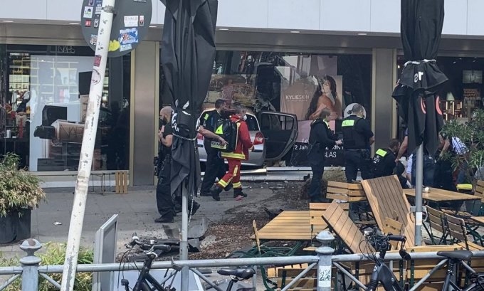 Lao xe vào đám đông tại Đức khiến 1 người chết, 30 người bị thương