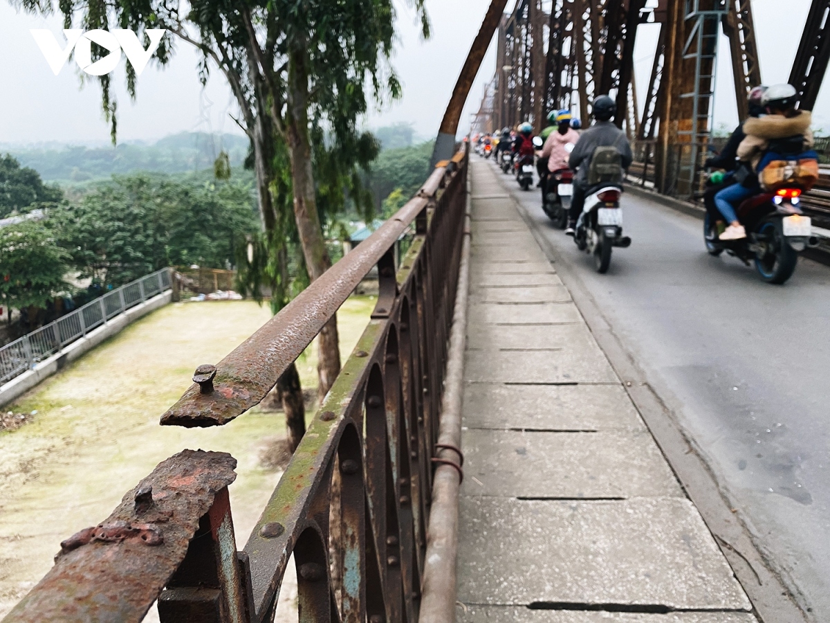 Vụ cầu Long Biên bị thủng: Bộ GTVT sẽ kiểm định hiện trạng trước khi sửa chữa