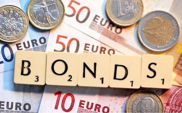 Nhà đầu tư ồ ạt bán tháo trái phiếu chính phủ, ECB thông báo họp khẩn