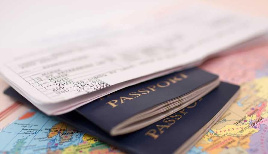 Czech kéo dài lệnh không cấp thị thực cho người Nga và Belarus đến 3/2023