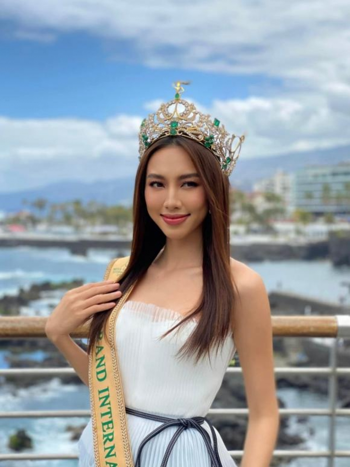 Thùy Tiên là khách mời đặc biệt trong đêm chung kết Hoa hậu Thế giới Malaysia