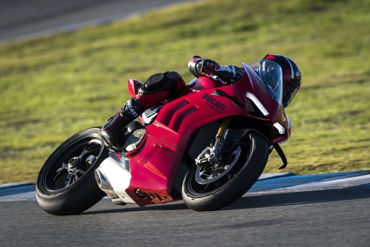 Ducati Panigale V4 Và V4S 2023 Bản Nâng Cấp Ra Mắt Tại Malasia