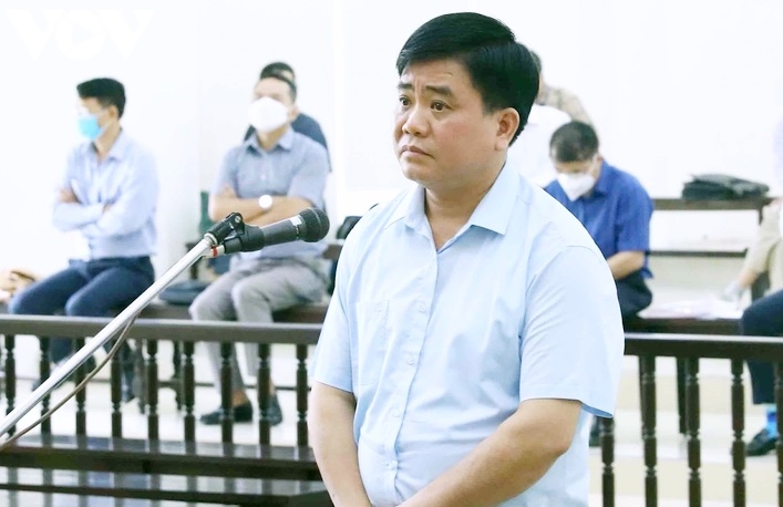 Nộp nhiều bằng khen, giấy khen, ông Nguyễn Đức Chung được giảm 1 năm tù