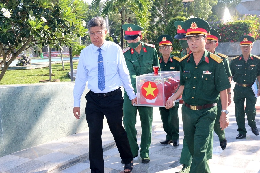 An táng 2 hài cốt liệt sĩ vừa được tìm thấy ở Bình Thuận