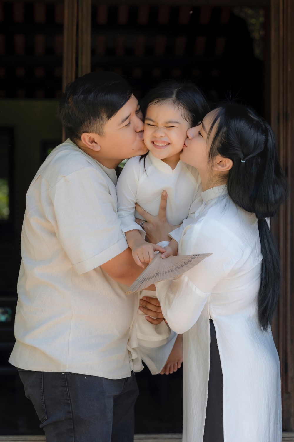 Vẻ đẹp trong trẻo của con gái "đạo diễn trăm tỷ" Võ Thanh Hòa