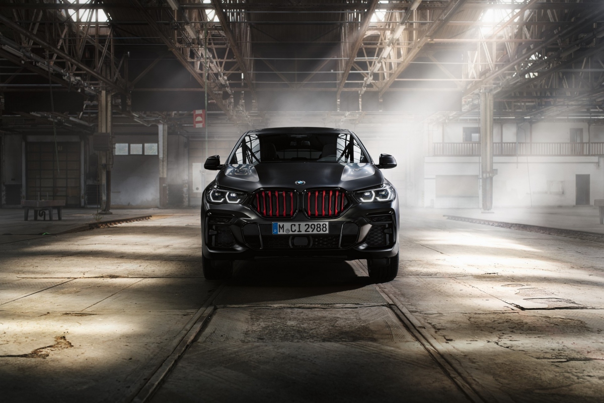 BMW ra mắt phiên bản X6 Black Vermillion Edition