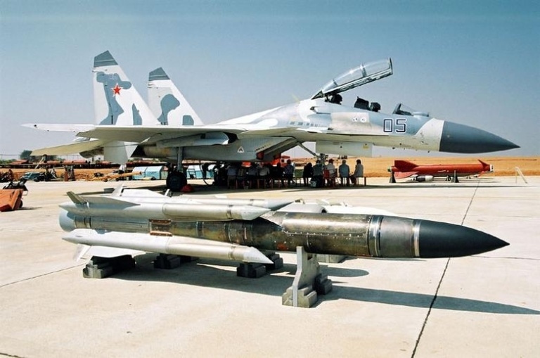 Nga sử dụng tên lửa Kh-31 trên tiêm kích Su-30SM ở Ukraine