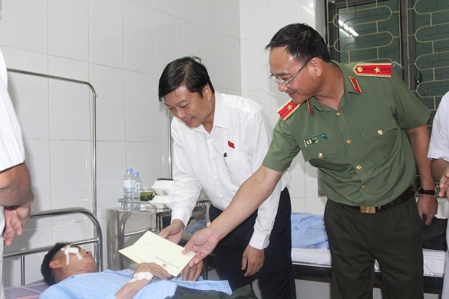 Sức khỏe 5 chiến sĩ công an bị tấn công ở Nghệ An cơ bản ổn định