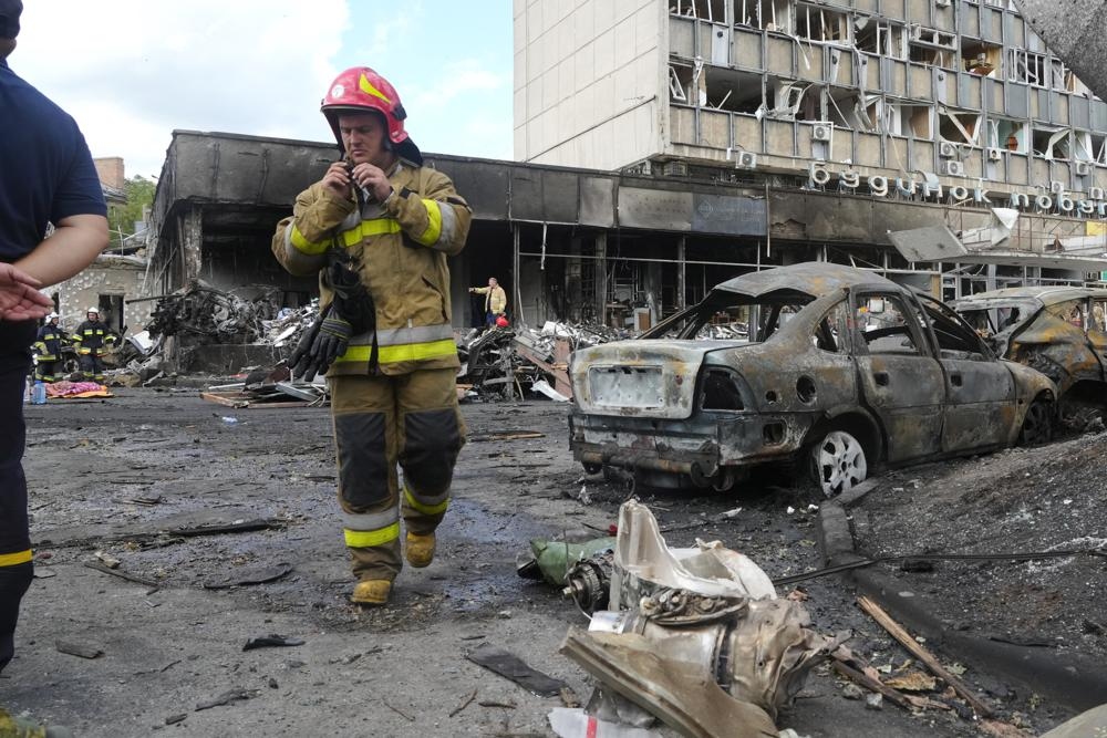 Ukraine tố Nga dội mưa tên lửa hành trình xuống thành phố Dnipro