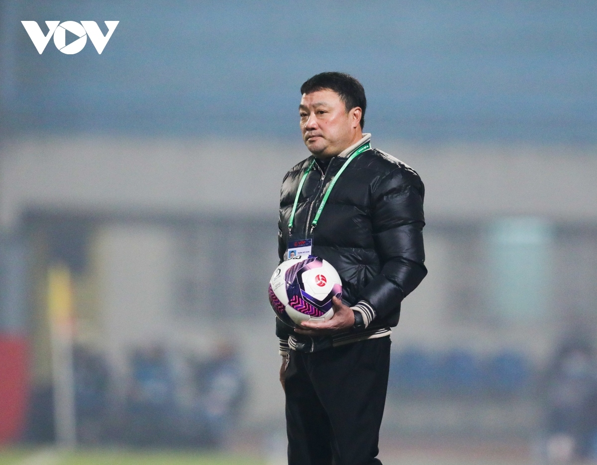 HLV Bae Ji-won chính thức thay thế ông Trương Việt Hoàng dẫn dắt Viettel FC