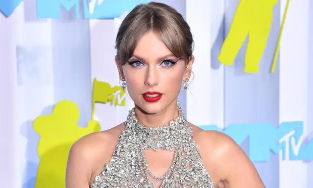 Taylor Swift công bố phát hành album mới sau khi thắng lớn tại VMAs 2022