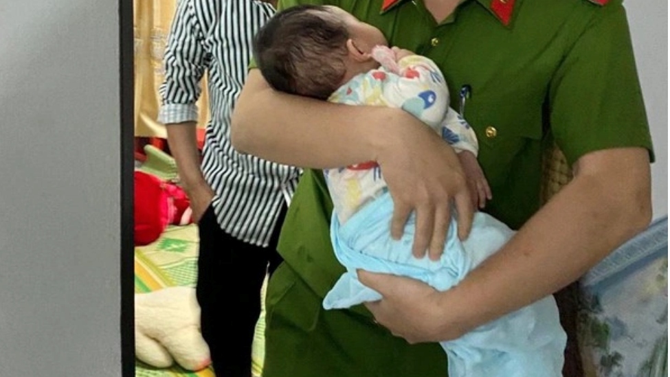 Nóng 24h: Bắt cóc trẻ sơ sinh để đồng nghiệp…nhận con nuôi