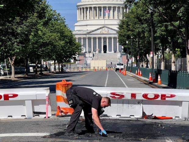 Nổ súng gần Đồi Capitol tại Mỹ, kẻ tấn công tự sát