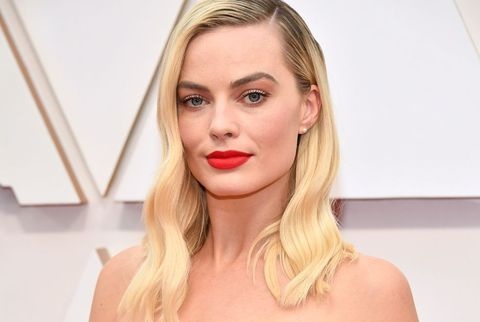 Margot Robbie: Từ nhân viên thu ngân tàu điện ngầm đến ngôi sao Hollywood