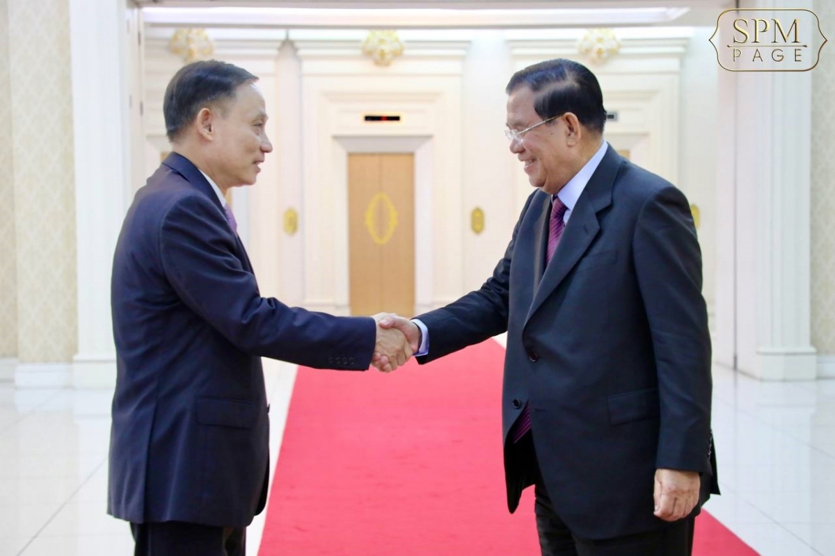 Lãnh đạo Đảng, Thượng viện, Quốc hội, Chính phủ Campuchia tiếp ông Lê Hoài Trung