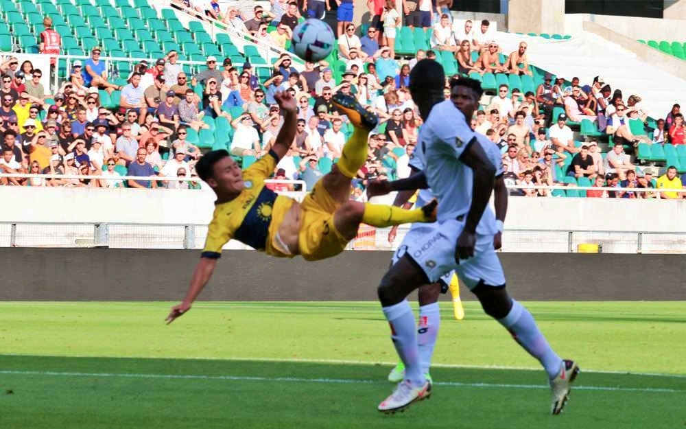 Chấm điểm Pau FC 0-0 Dijon: Tiếc cho Quang Hải