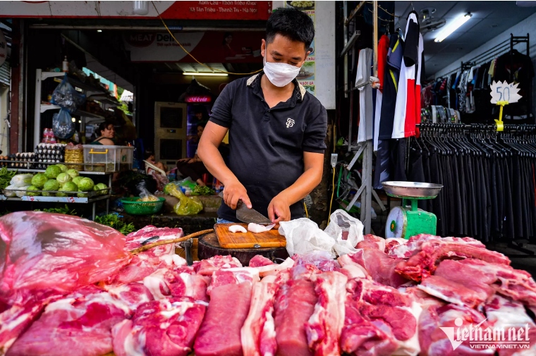 Giá thịt lợn 140.000 - 150.000 đồng/kg, Thứ trưởng chỉ rõ nguyên nhân