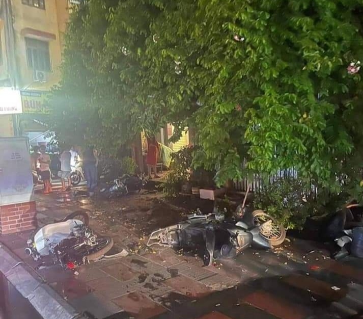 Tai nạn liên hoàn trên phố Tam Bạc (Hải Phòng), nhiều người bị thương