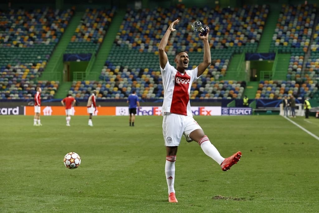 Ngày này năm xưa: Cầu thủ Ajax đi vào lịch sử Cúp C1 châu Âu