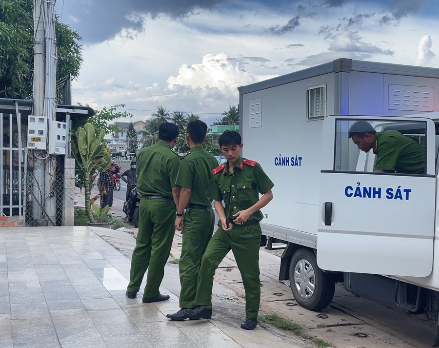 Đình chỉ công tác 5 công chức Cục Quản lý thị trường Bình Thuận để điều tra