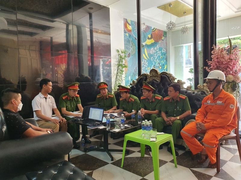 Thừa Thiên Huế tạm đình chỉ hoạt động 4 quán bar, karaoke vi phạm về PCCC