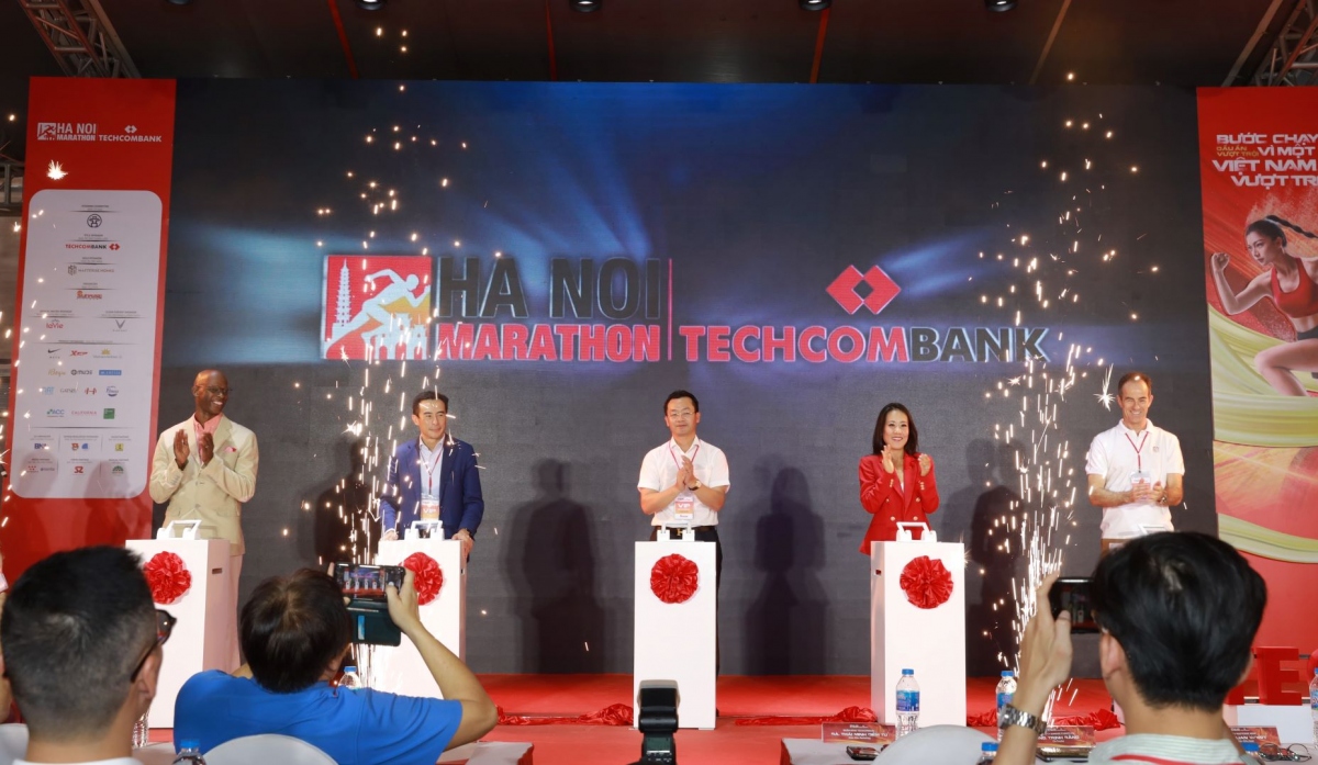 Giải Hà Nội Marathon Techcombank tại Thủ đô thu hút gần 7.000 vận động viên