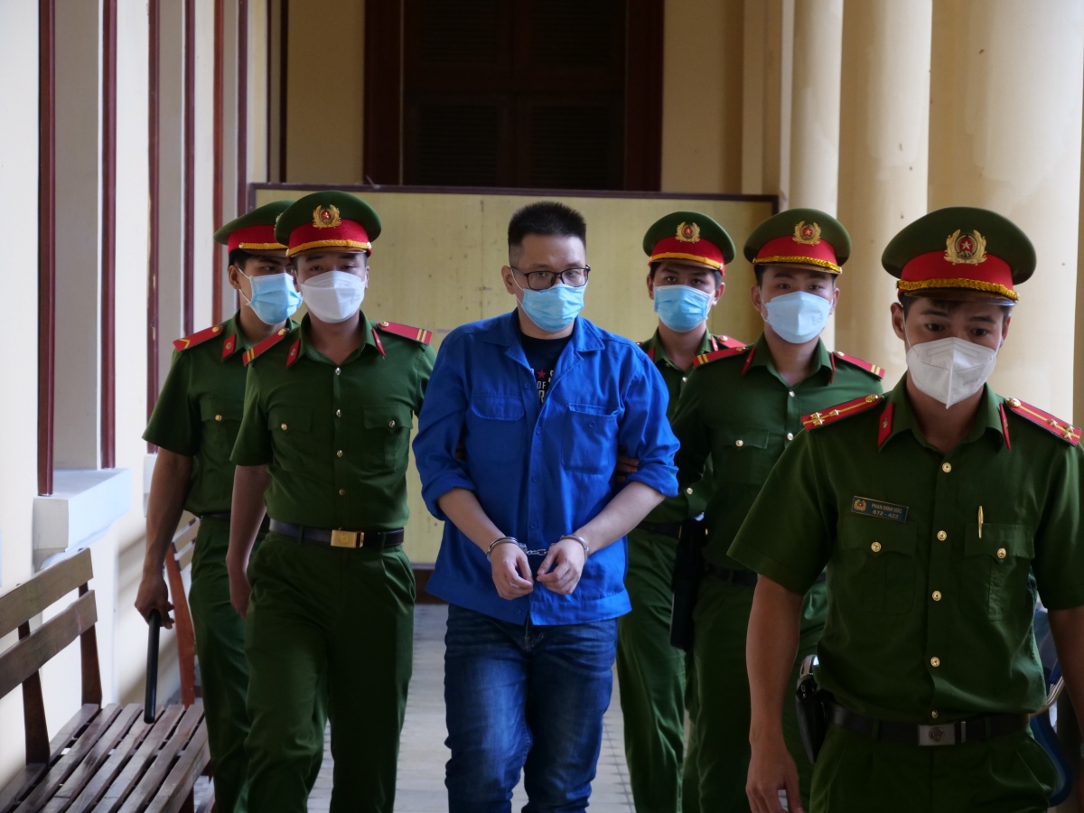Vụ hacker Nhâm Hoàng Khang cưỡng đoạt tài sản: Tòa trả hồ sơ để điều tra bổ sung