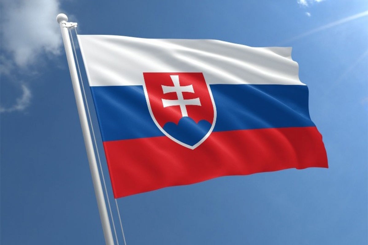 Điện mừng Bộ trưởng Ngoại giao Slovakia