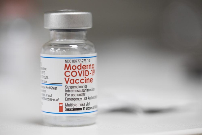 Australia cấp phép vaccine Moderna có khả năng ngừa biến thể Omicron