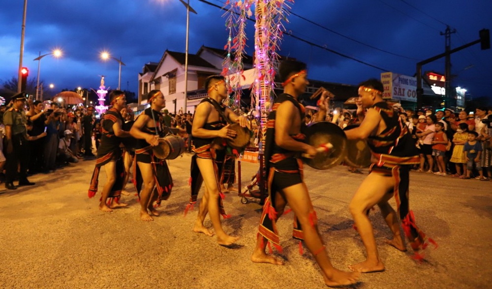 Lan tỏa giá trị văn hóa các dân tộc bằng hoạt động lễ hội tại Quảng Nam