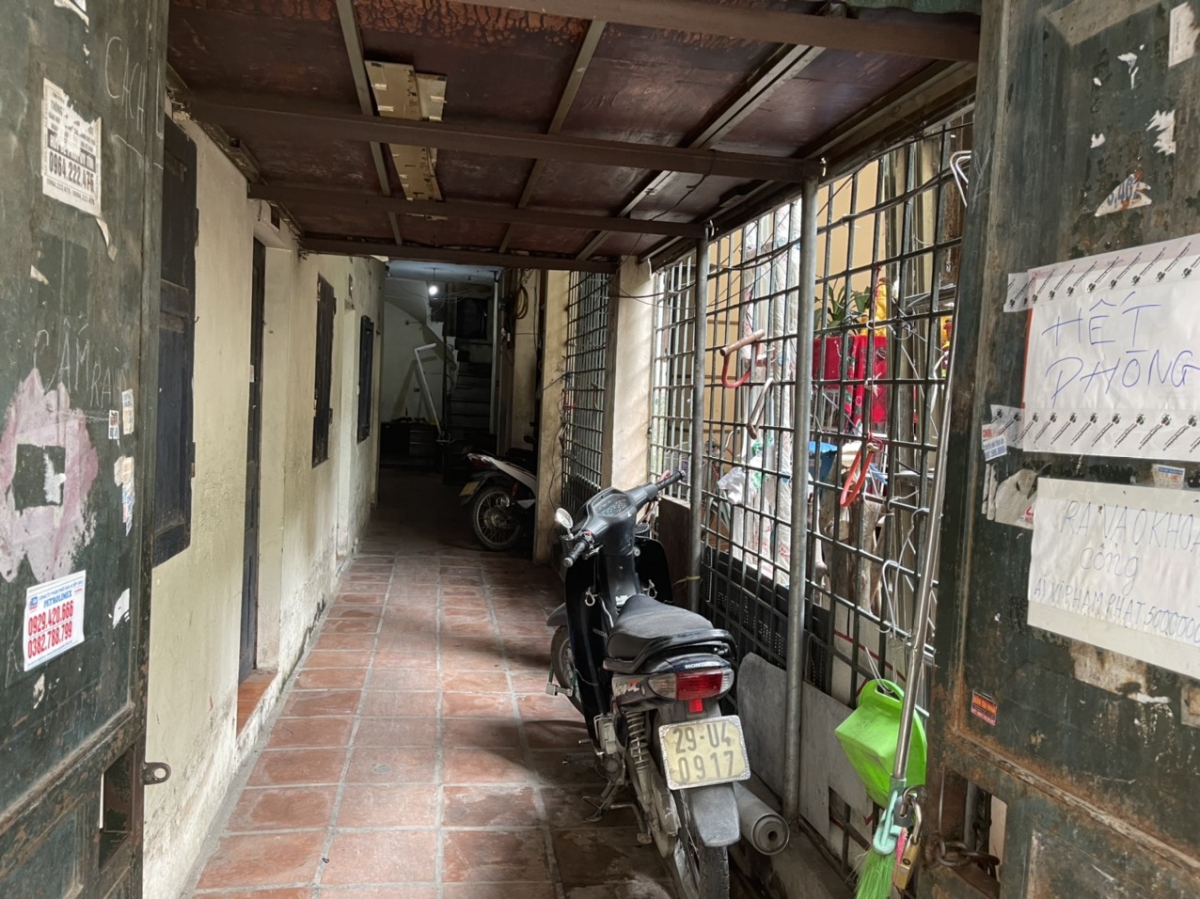 Tân sinh viên chật vật tìm nhà trọ ở Hà Nội