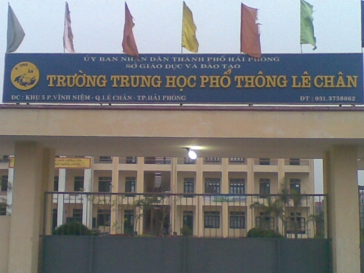 Trường học vận động phụ huynh tài trợ xây trạm biến áp bị yêu cầu hoàn trả tiền