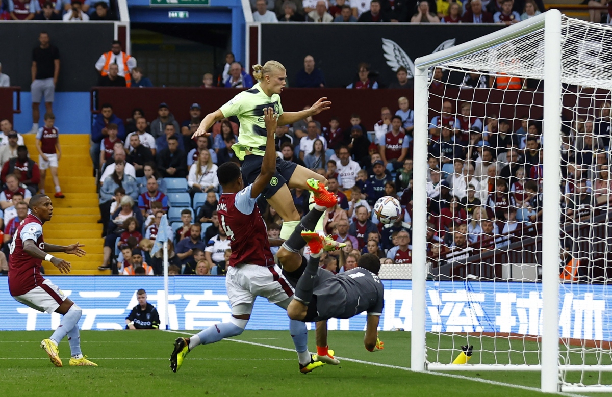 Haaland đi vào lịch sử, Man City vẫn ngậm ngùi chia điểm trên sân Aston Villa