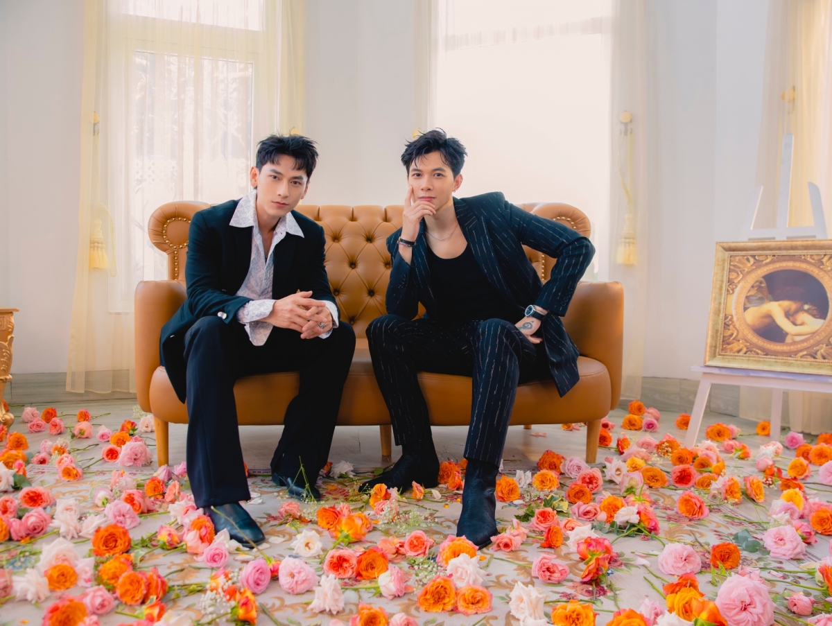 Isaac, Anh Tú "đốn tim" với phiên bản RnB của "Ngồi yên anh sang ngay"