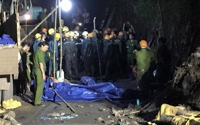 Hai công nhân tử vong do va chạm mìn câm ở Quảng Ninh