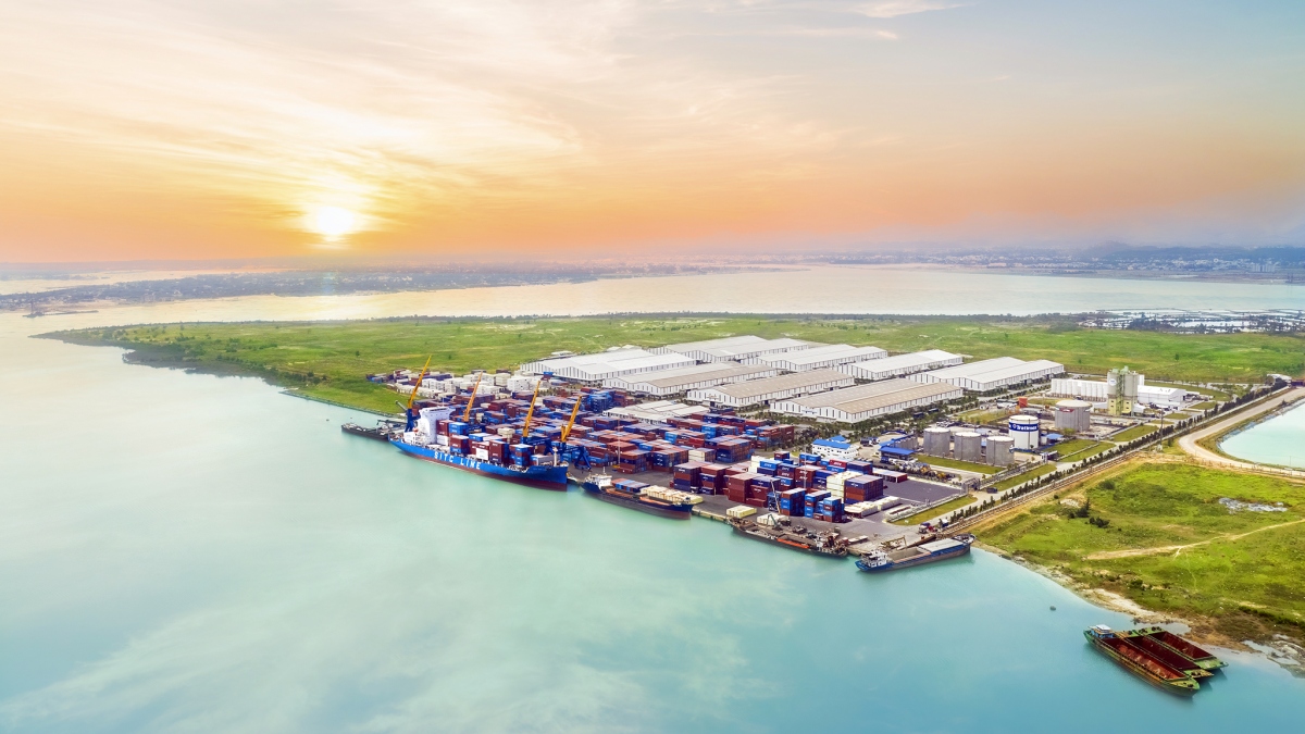 Cảng Chu Lai phát triển mạnh dịch vụ xuất - nhập khẩu hàng rời