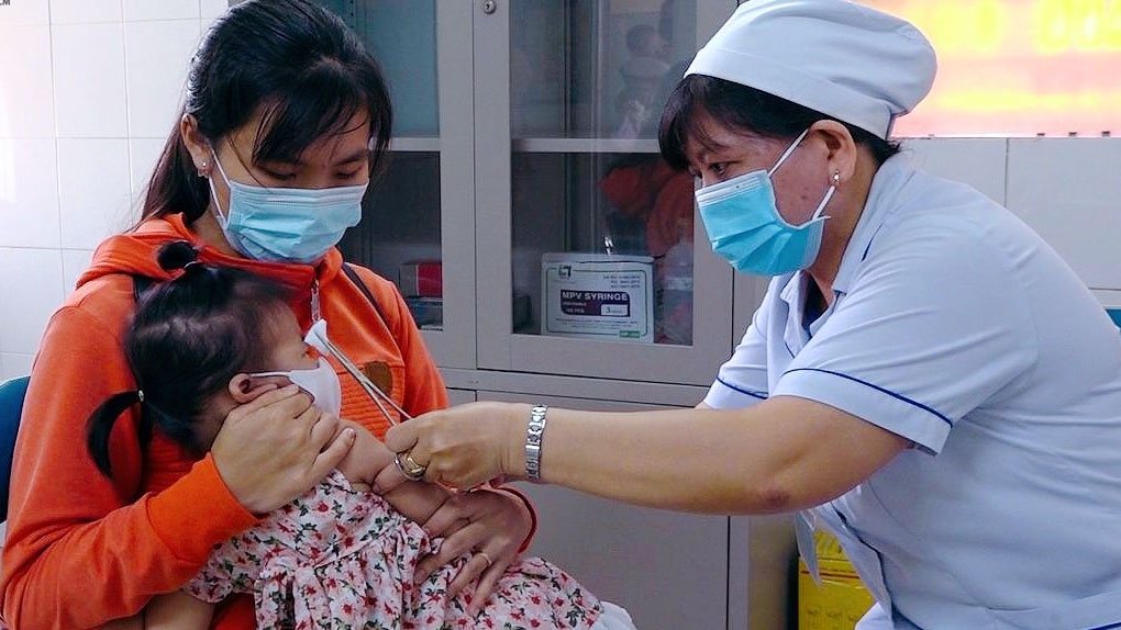 TP.HCM vẫn chưa có vaccine sởi, DPT cho tiêm chủng mở rộng