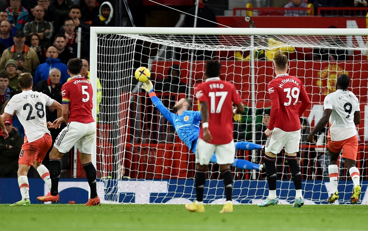 Rashford cán mốc 100 bàn thắng, De Gea xuất thần, MU "đả bại" West Ham