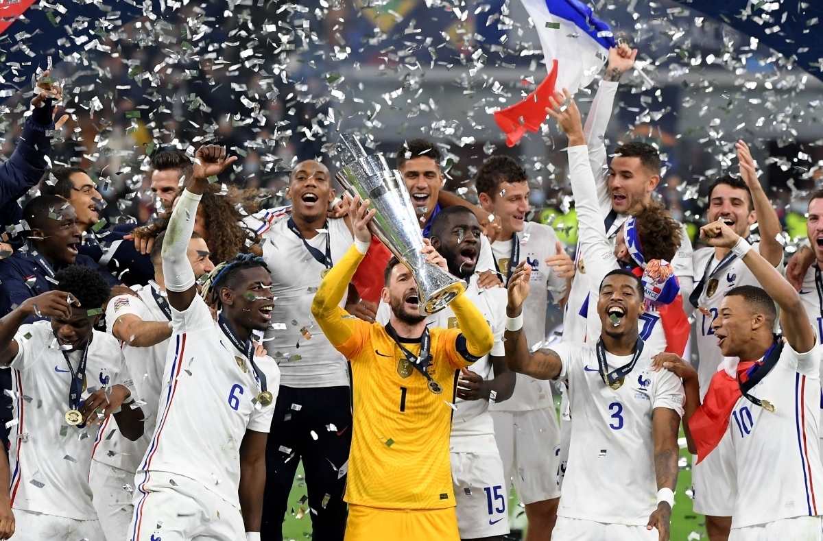 Ngày này năm xưa: ĐT Pháp giành danh hiệu quốc tế lớn