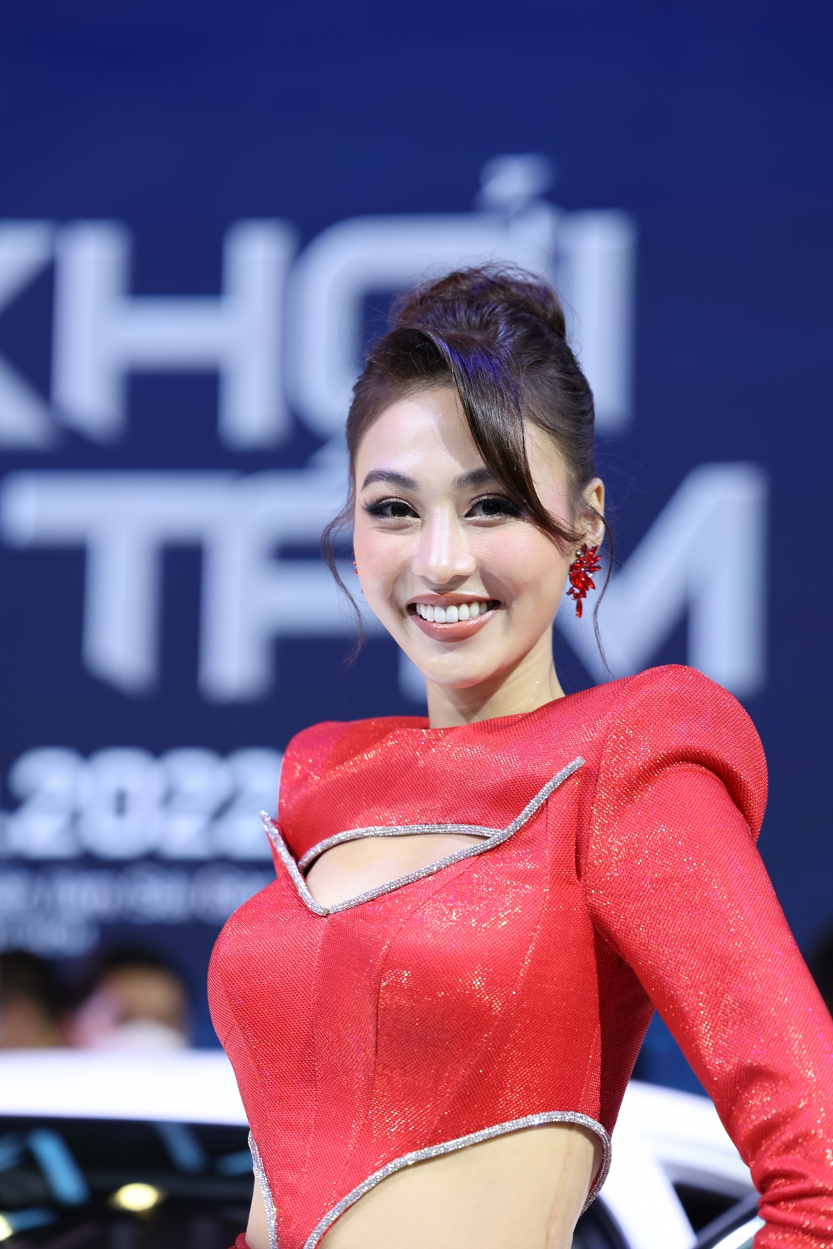 Dàn sao và người đẹp hội tụ tại Triển lãm ô tô Việt Nam 2022