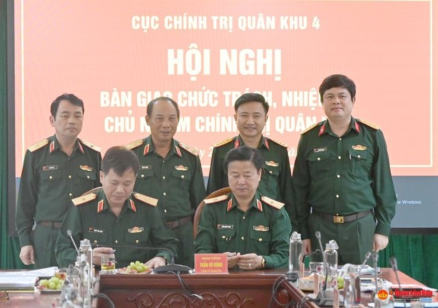 Bộ Quốc phòng bổ nhiệm Chủ nhiệm Chính trị Quân khu 4