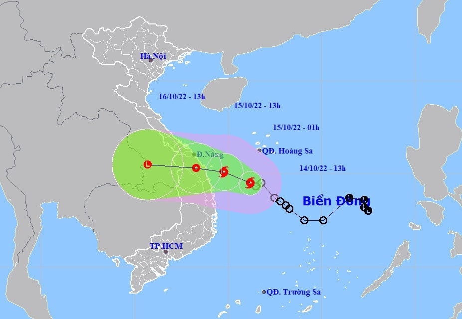 Bão số 5 suy yếu thành áp thấp nhiệt đới và gây mưa lớn cho miền Trung 