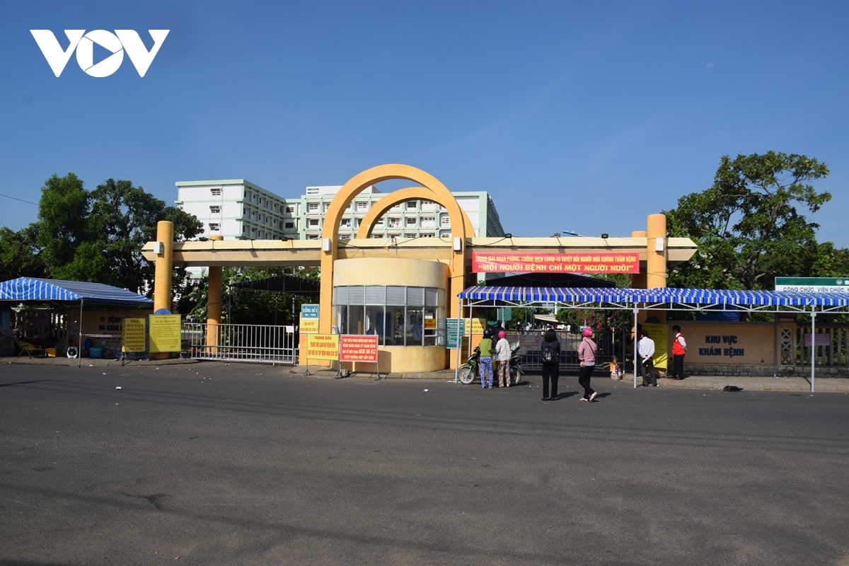 Cảnh cáo nguyên Giám đốc Bệnh viện tỉnh Phú Yên vì vi phạm liên quan Việt Á
