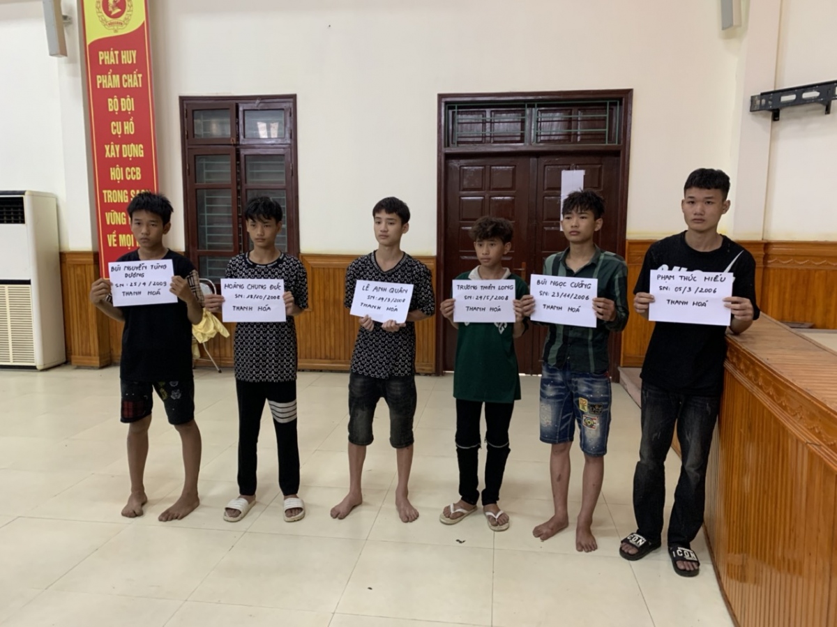 Bắt khẩn cấp 6 đối tượng tuổi từ 13 tới 16 cướp tài sản trong đêm ở Bắc Ninh